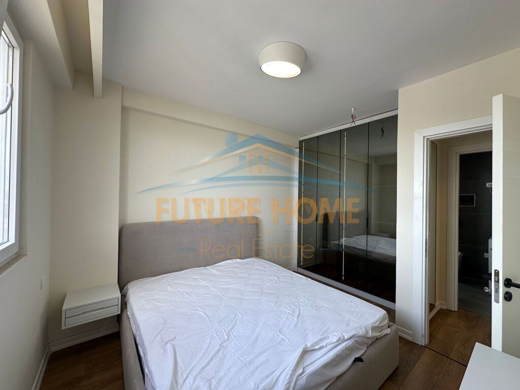 For sale, 2+1 Apartment, Shkoze, Tirana.