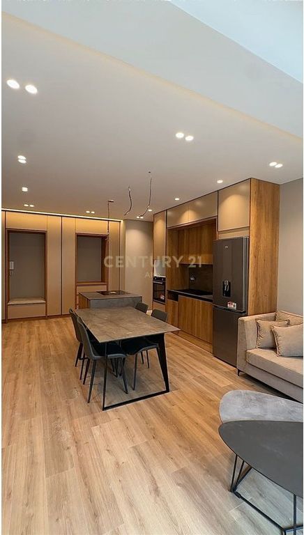 Shitet apartament 2+1+2 tualete tek Kompleksi Xheluks prane Xibrakut!