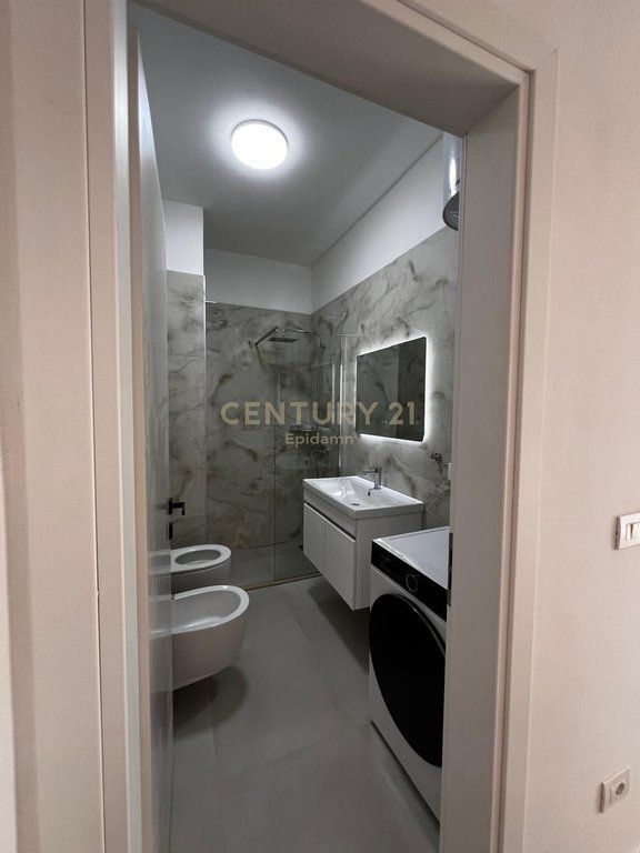 Apartament në shitje – West Coast Residence, Golem | 300 m nga deti