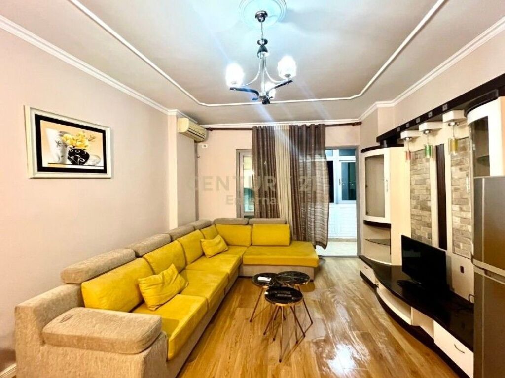 🏡 **FOR RENT 1+1 APARTMENT – NEAR PARTIZANI HIGH SCHOOL**