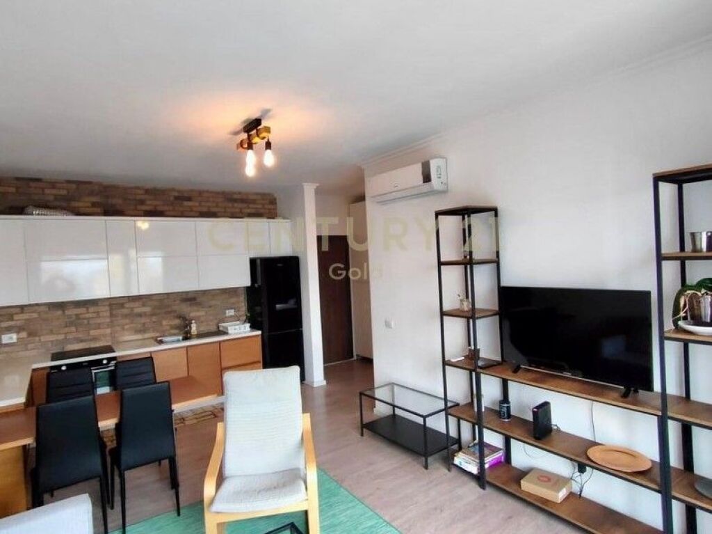 🏡 **APARTMENT 1+1 FOR SALE – 21 DHJETORI, TIRANA**