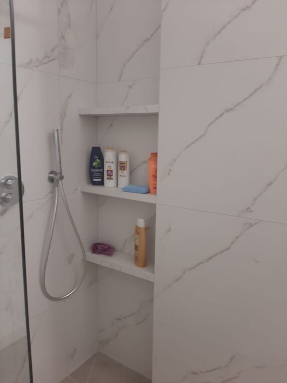 Apartament 2+1 me qera ne Astir