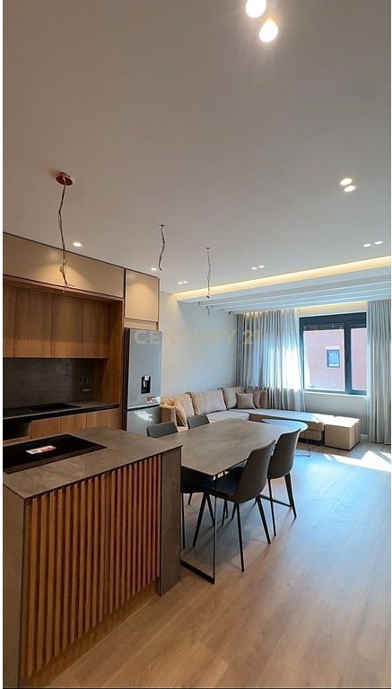 Shitet apartament 2+1+2 tualete tek Kompleksi Xheluks prane Xibrakut!