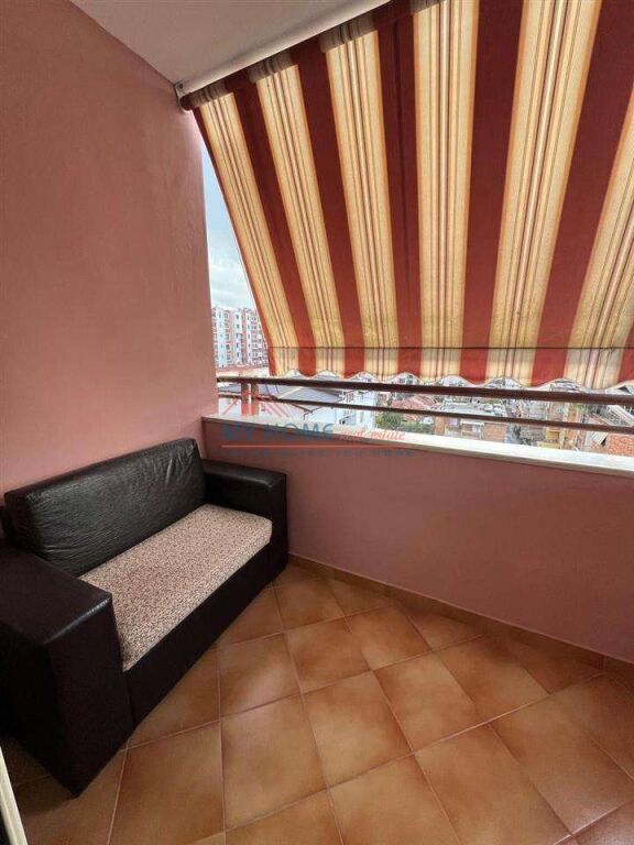 Appartamento 1+1 in affitto a Bllok a Tirana