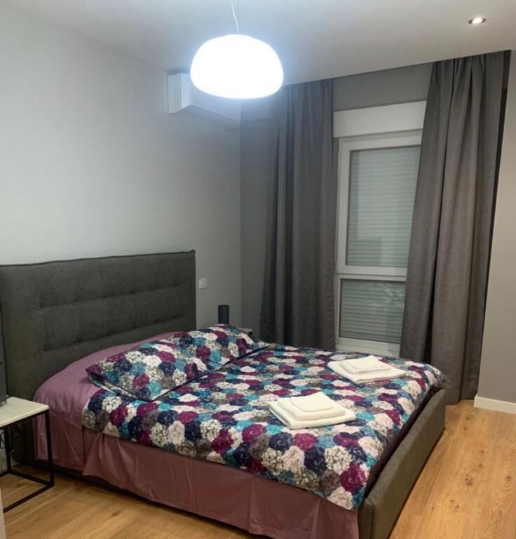 Rr. Frosina Plaku, jepet me qira apartament 2+1!