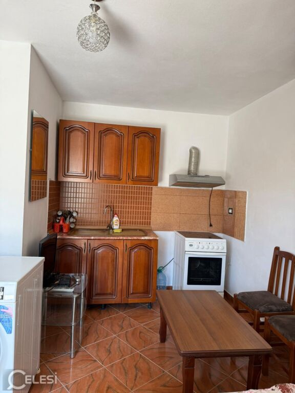 GARSIONERE 25,000 LEKE 5 MAJI