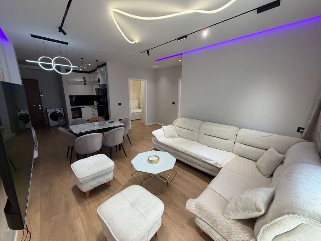 Super appartamento in affitto 2+1, Prezzo 80.000 lek Kompleksi Aura via Dritan Hoxha