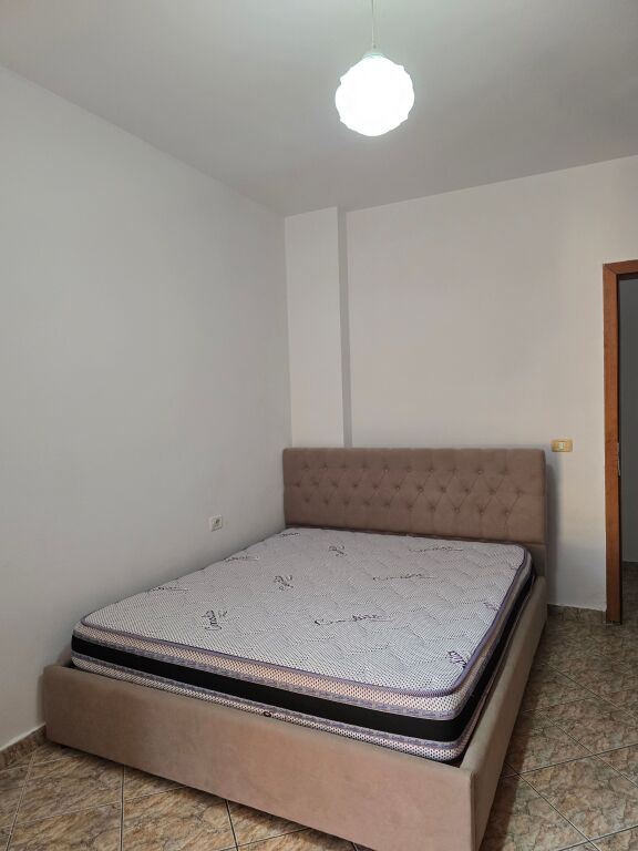 Jepet me qira 2+1,përball delijorgjit