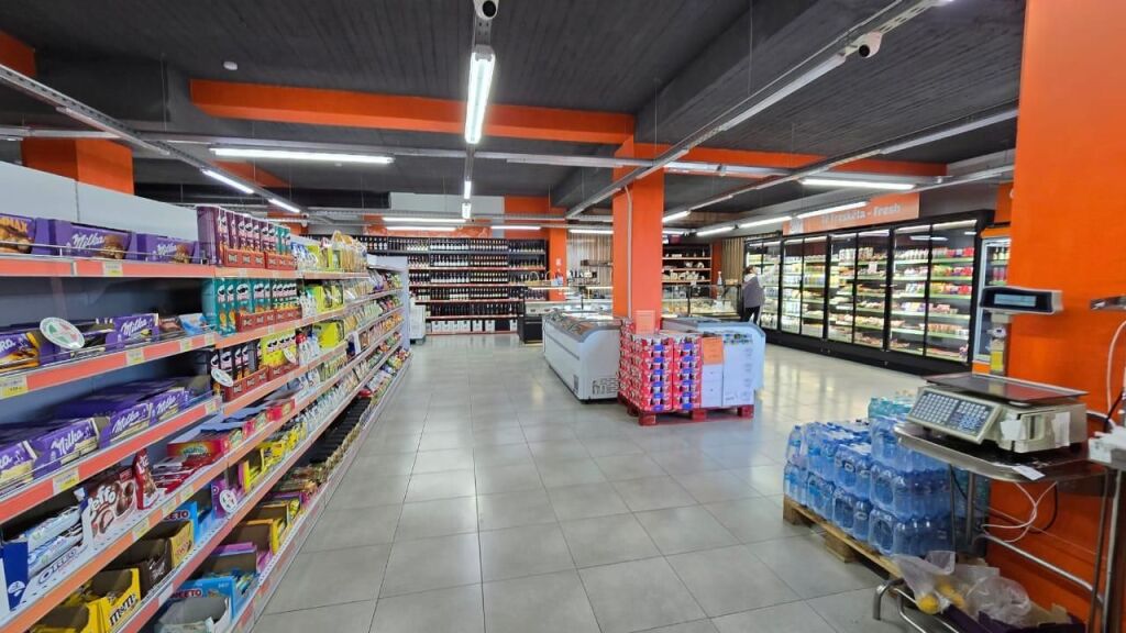Commercial space for sale or rent (Super Market or other business) in Kodren e Diellit, at Eleonora.