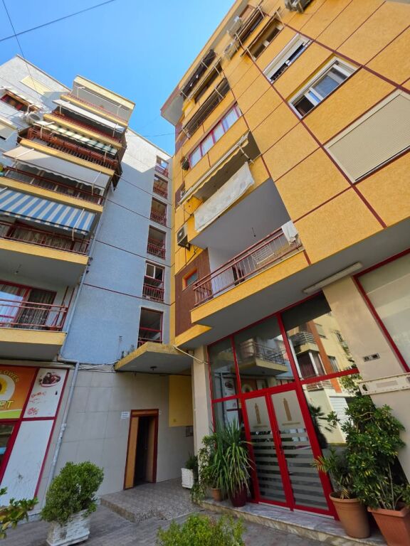 🔥 FOR SALE: 3+1+2 BATHROOMS 📍 Zogu i Zi - Kryqi i Kuq | (Perfect Layout) Building from 2013 • Excellent Location 💥 240,000 Euro
