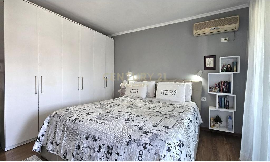 Appartamento 2+2 in Vendita a Ali Demi, Tirana