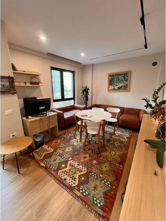 OFFICE FOR RENT – MYSLYM SHYRI