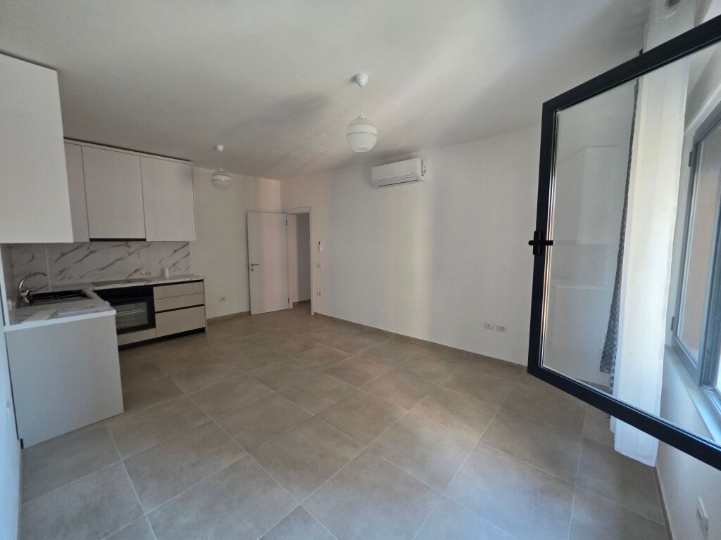 🏡 Apartment 2+1+2+Parking for rent  📍Urban Gate Complex, Astir 💰 Price: 45,000 Lek/Month