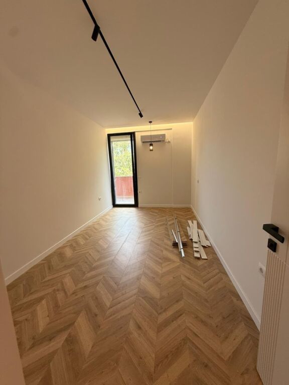 2+1+2 apartment for sale in Shkozë