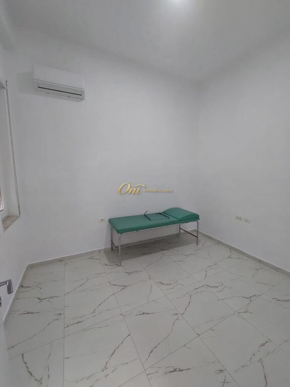RRUGA E DURRESIT, LOCALE UFFICIO IN AFFITTO