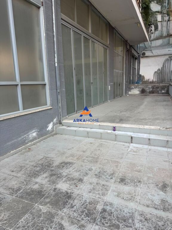 OKAZION!!! SHITET AMBIENT BIZNESI 250 M2 "LIQENI ARTIFICIAL" CMIMI I DISKUTUESHEM