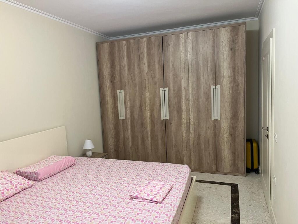 APARTAMENT 1+1 ME QIRA VJETORE | LUNGOMARE, VLORË 🌊🏡