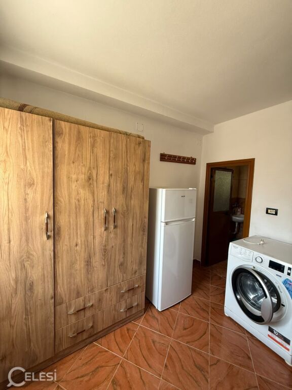 GARSIONERE 25,000 LEKE 5 MAJI