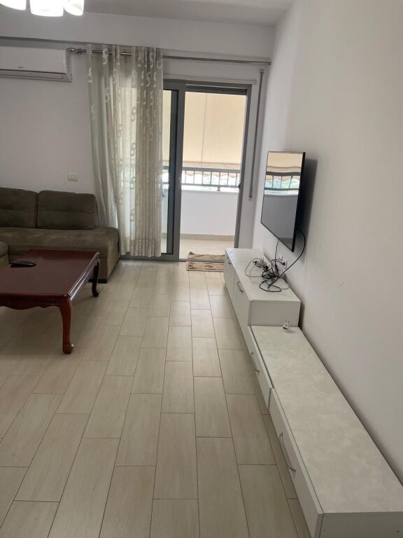 Apartament 1+1 me qera tek komuna parisit prane niku construction