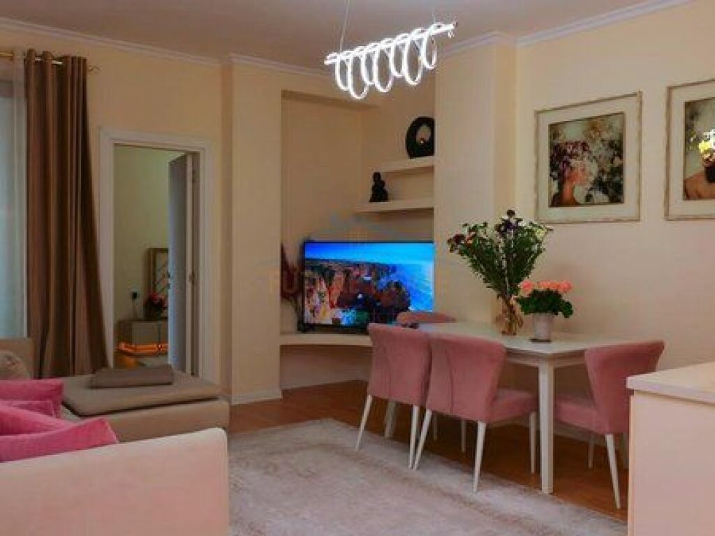 Qera, Apartament 2+1, Rruga e Kosovareve, Tirane .