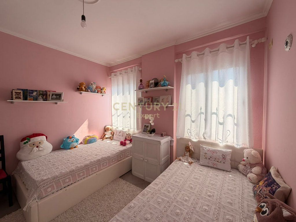 Shesim apartament 3+1+3 prane Viles L, Astir! 229,508 €
