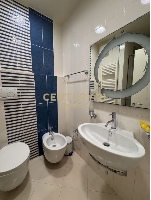 Jepet me Qera, Apartament 3+1+2+Post Parkimi, Rruga e Kosovareve