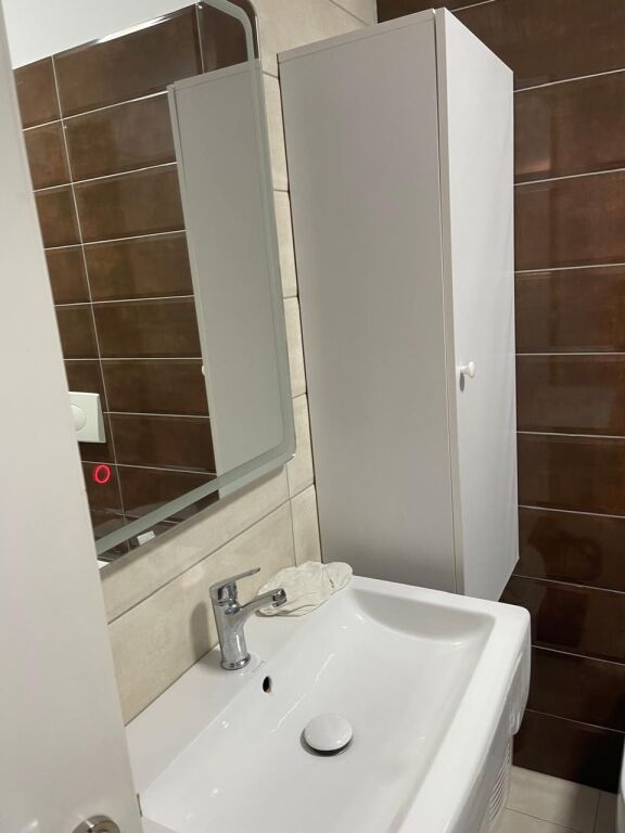 Apartament 1+1 me qera tek komuna parisit prane niku construction