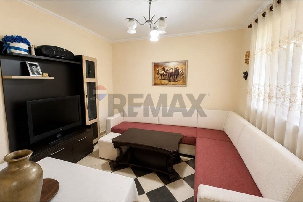 Apartament - Për Shitje - Poliklinika, Tiranë(ID: 530181070-415)