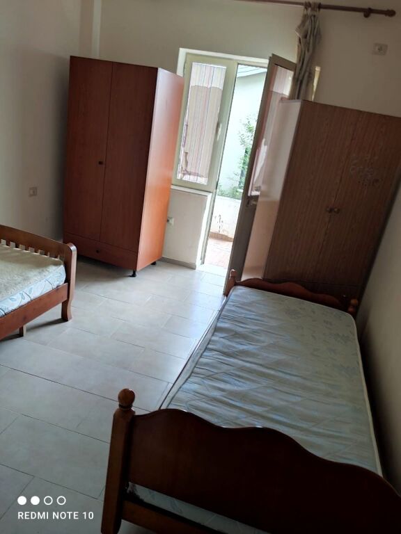 STUDIO APARTMENT 24,000 LEKE ELECTRIC MARKET