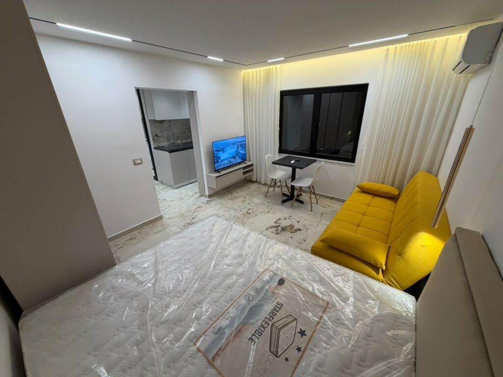 🏠 Shitet apartament 1+1 (garsoniere) 💶 Çmimi: 89,000 € 📍 Rruga “Mine Peza”, Tiranë