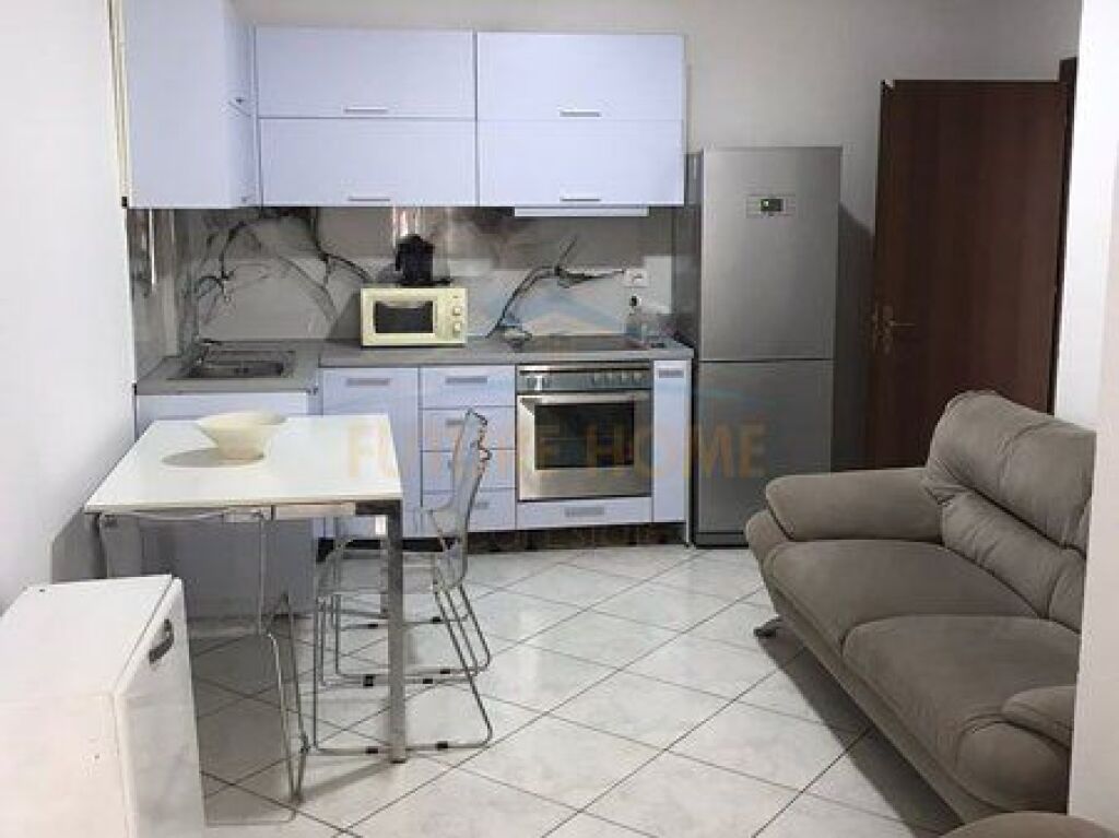 Shitet, Apartament 1+1, Yzberisht, Tiranë 9.800.000 Leke
