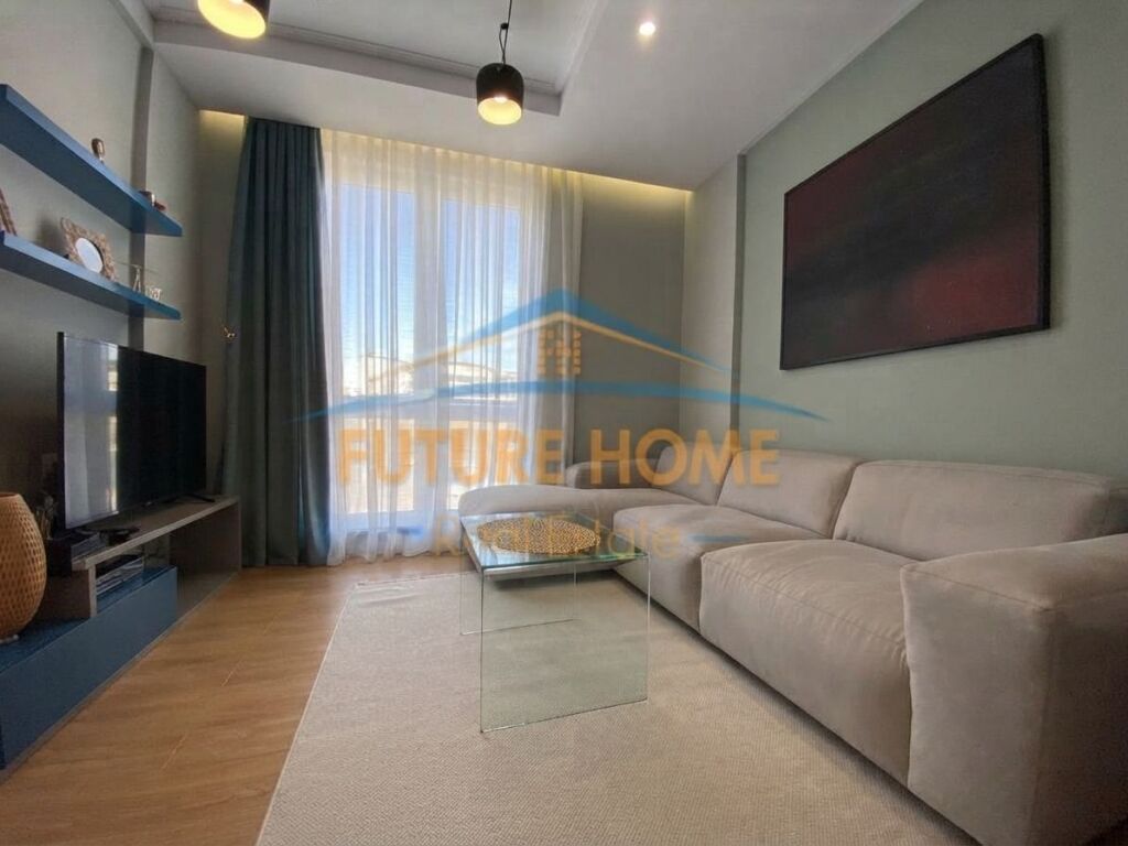 Affitto, Appartamento 1+1, 21 Dhjetori