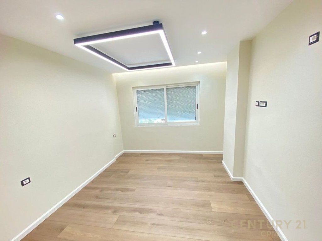 SHESIM APARTAMENT 1+1 TE KOMUNA PARISIT !!!