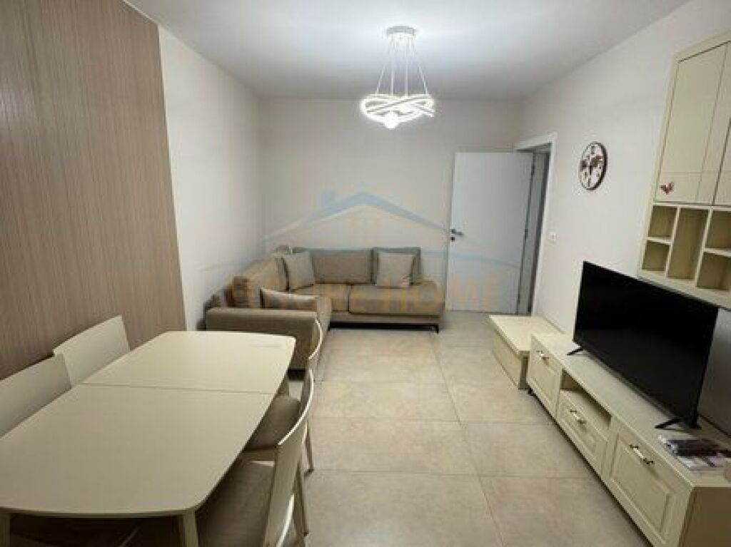 Shitet, Apartament 1+1, Selvia, Tirane