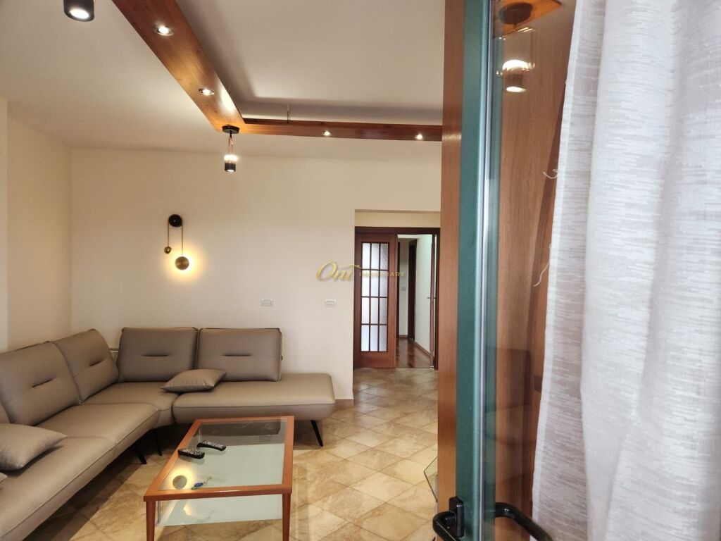 SHESHI NENE TEREZA, APARTAMENT PER QERA 2+1