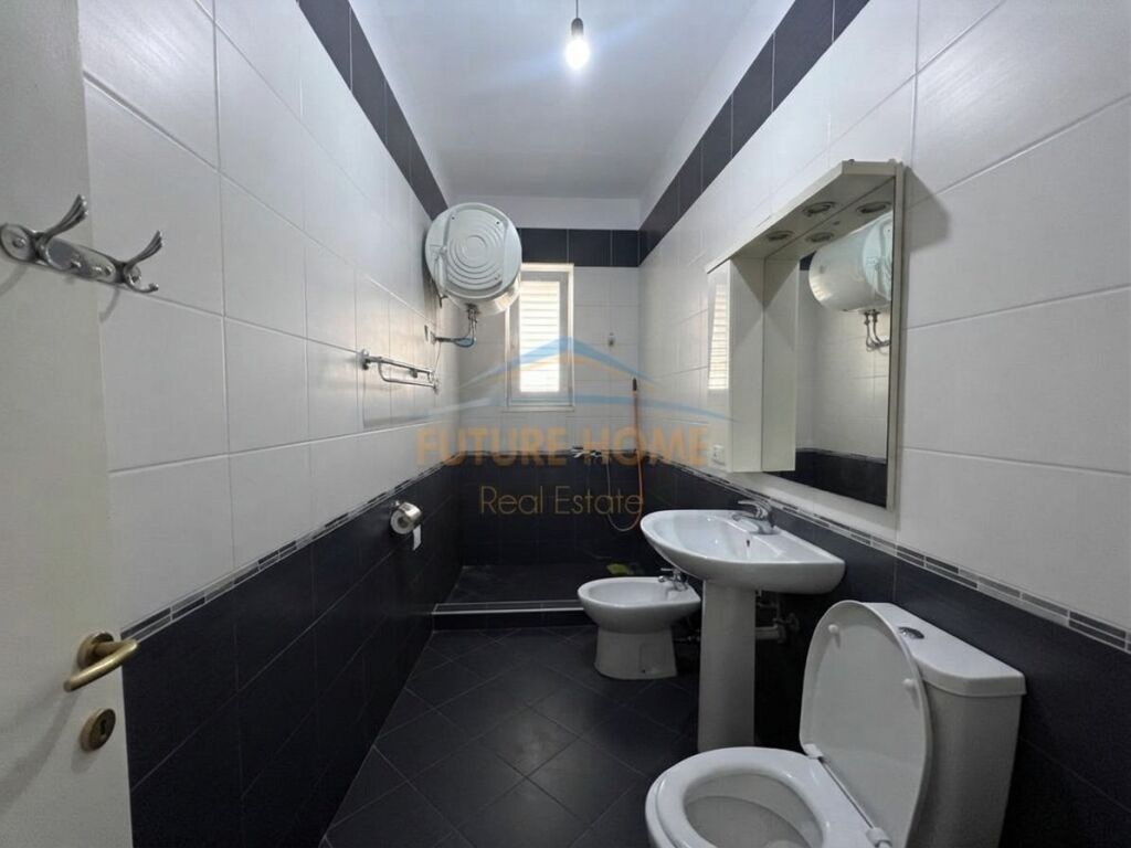 Qera, Apartament 2+1+2, Kopshti Botanik, Tiranë