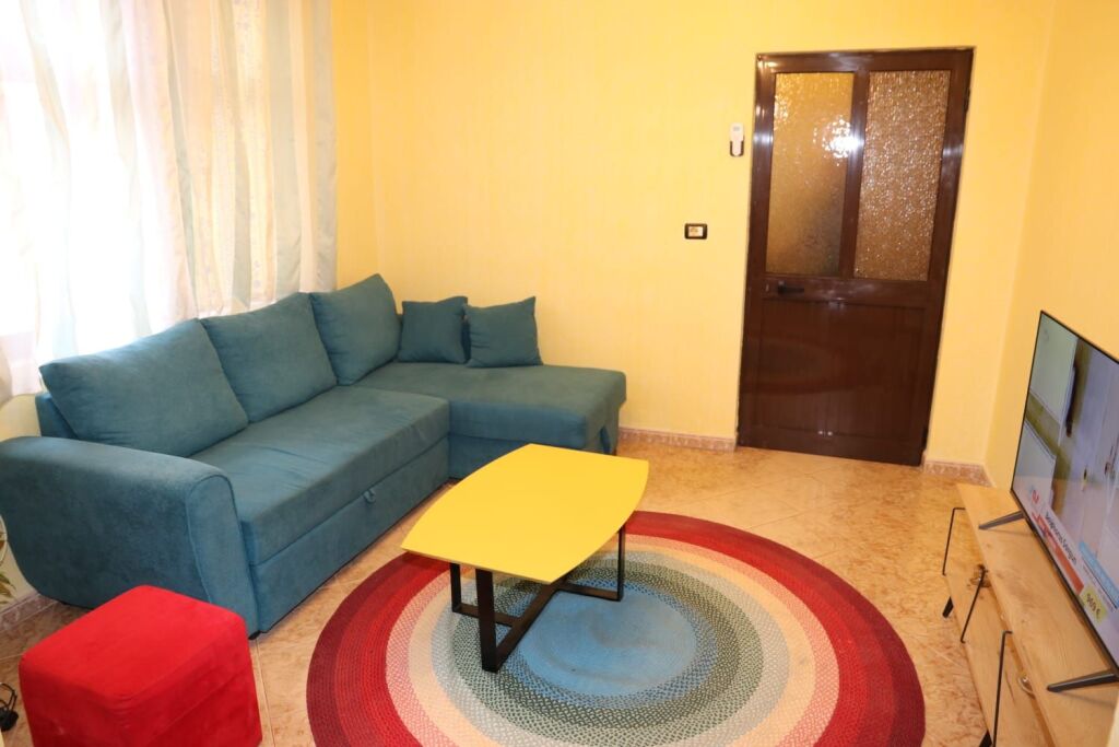 Jepet apartament 2+1+Post Parkimi me qira ne Laprake , Rruga Pandi Dardha .