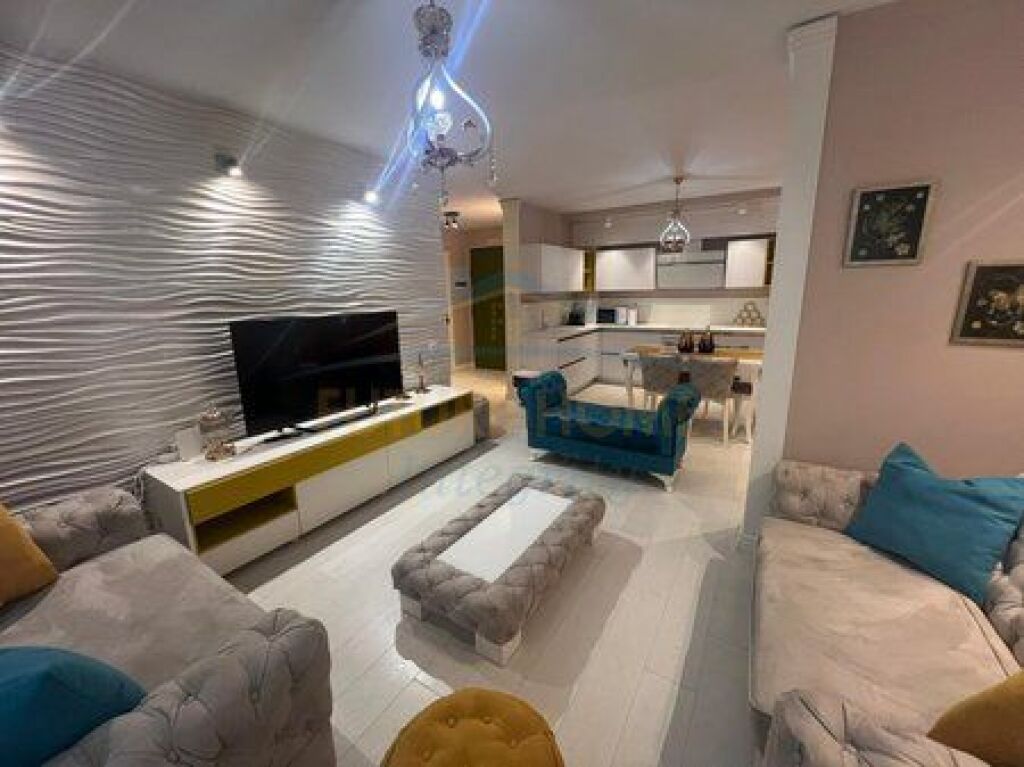 For sale, Apartment 2+1+2, Zoological Garden, (near Pavarotti Pizzeria), Tirana