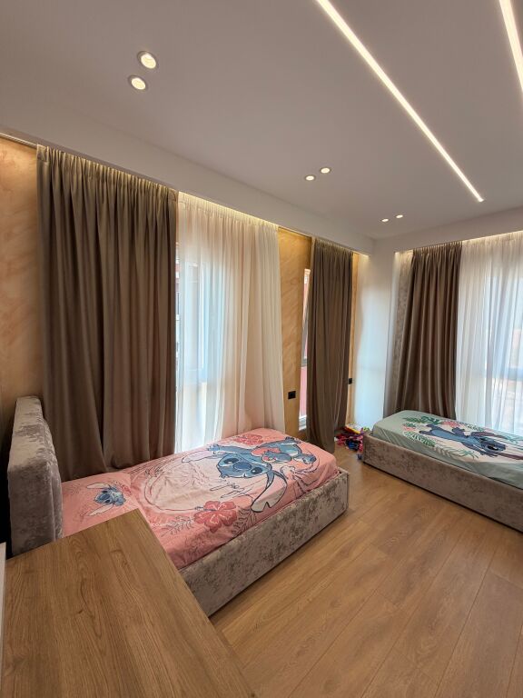 Apartament per qira 2+1 tek Kompleksi Aura ne Laprake cmimi 80,000 leke/muaj