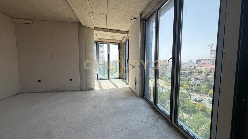 Shitet apartament 2+1 me 2 tualete – Golden Gate, pranë Maternitetit të Ri!