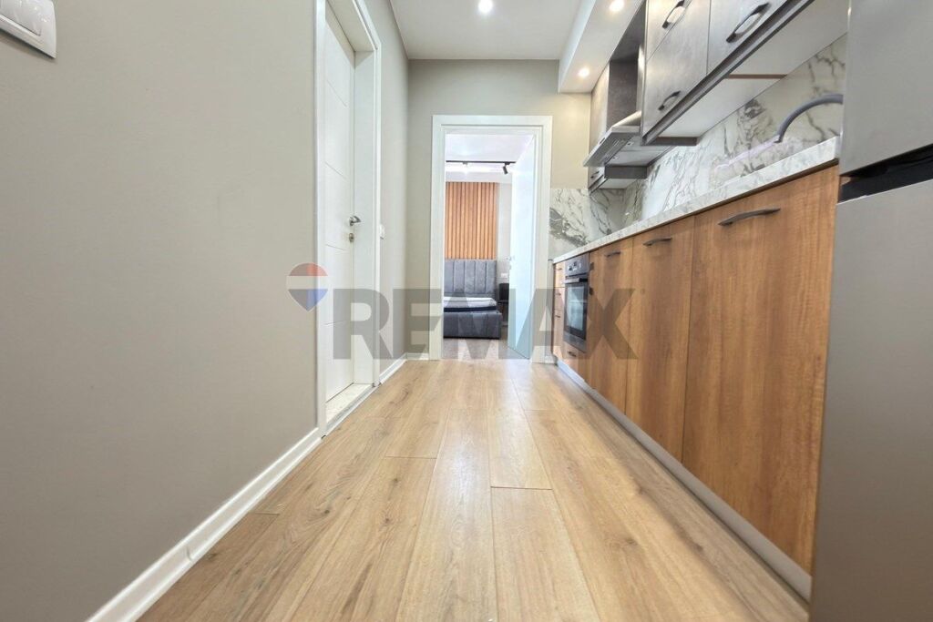 Apartament 1+1 per shitje te Kompleksi Kontakt!