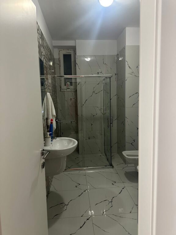 🏠 JEPET ME QIRA | APARTAMENT 2+1📍 Kompleksi Golden Park 3