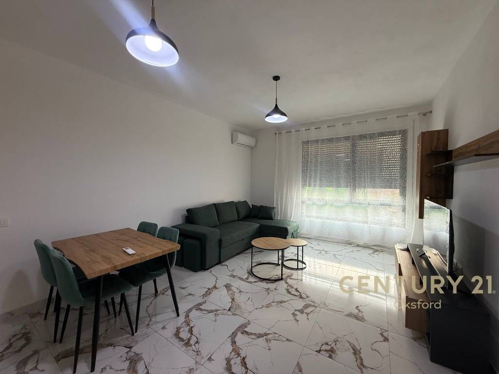 Japim me qira apartament 2+1+2,tek Rruga “5 Maji”!
