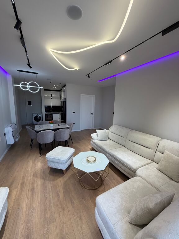 Apartament per qira 2+1 tek Kompleksi Aura ne Laprake cmimi 80,000 leke/muaj