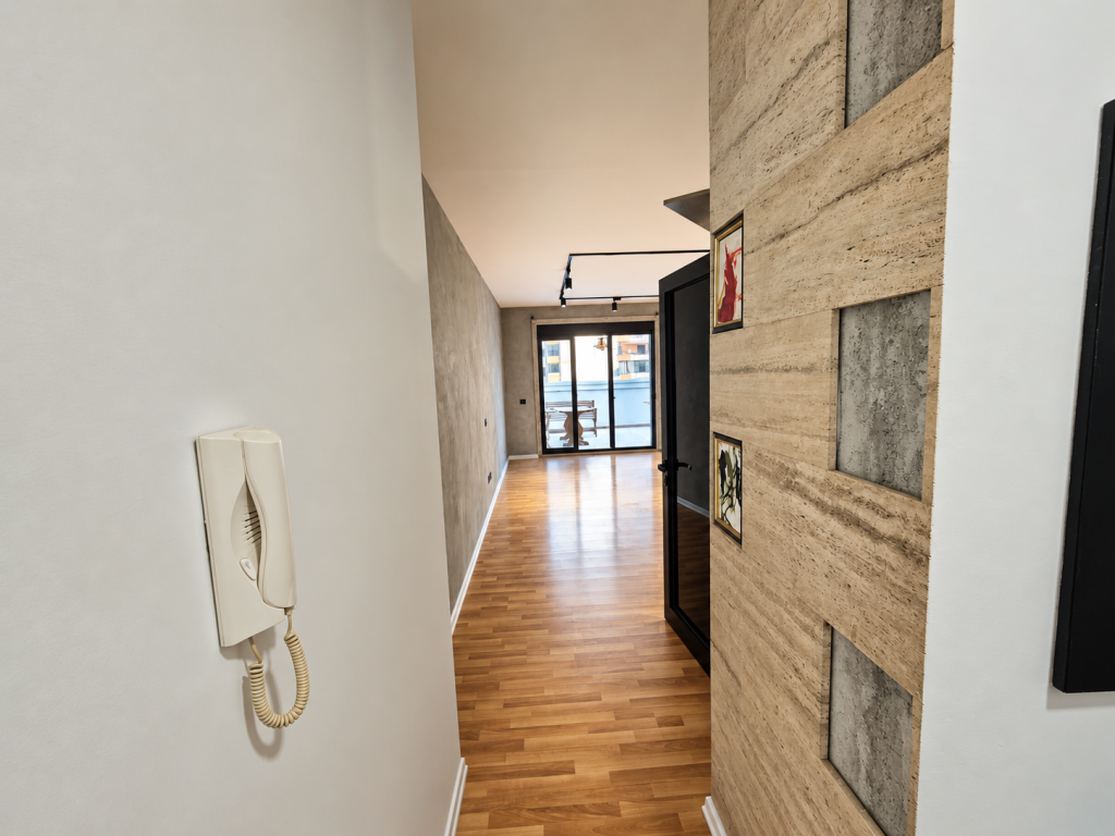 OFFICE WITH VERANDA FOR RENT | CENTER 9-FLOORS  #1378