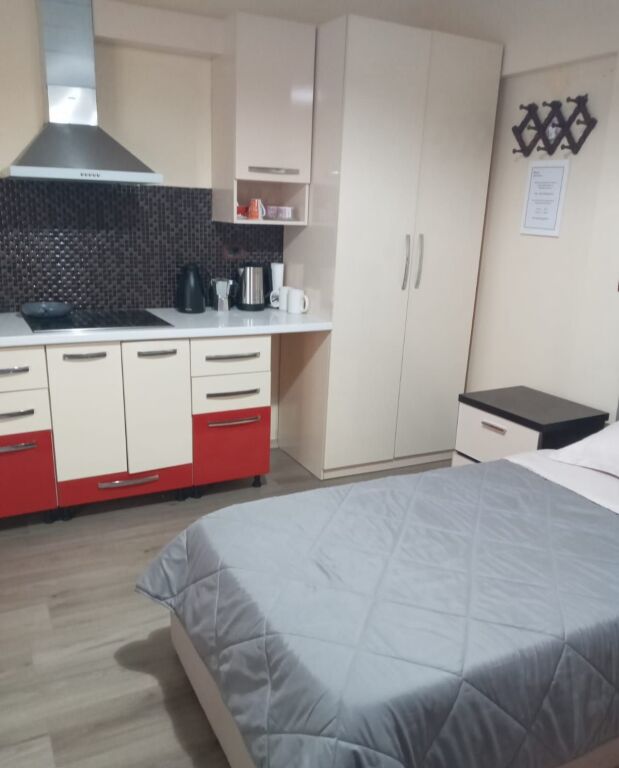 STUDIO APARTMENT 25,000 LEKE.GRANG BUILDING