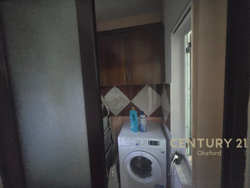 APARTAMENT 2+1 ME QIRA NE XHAMLLIK 650 € /Muaj 60,000 Lekë /Muaj