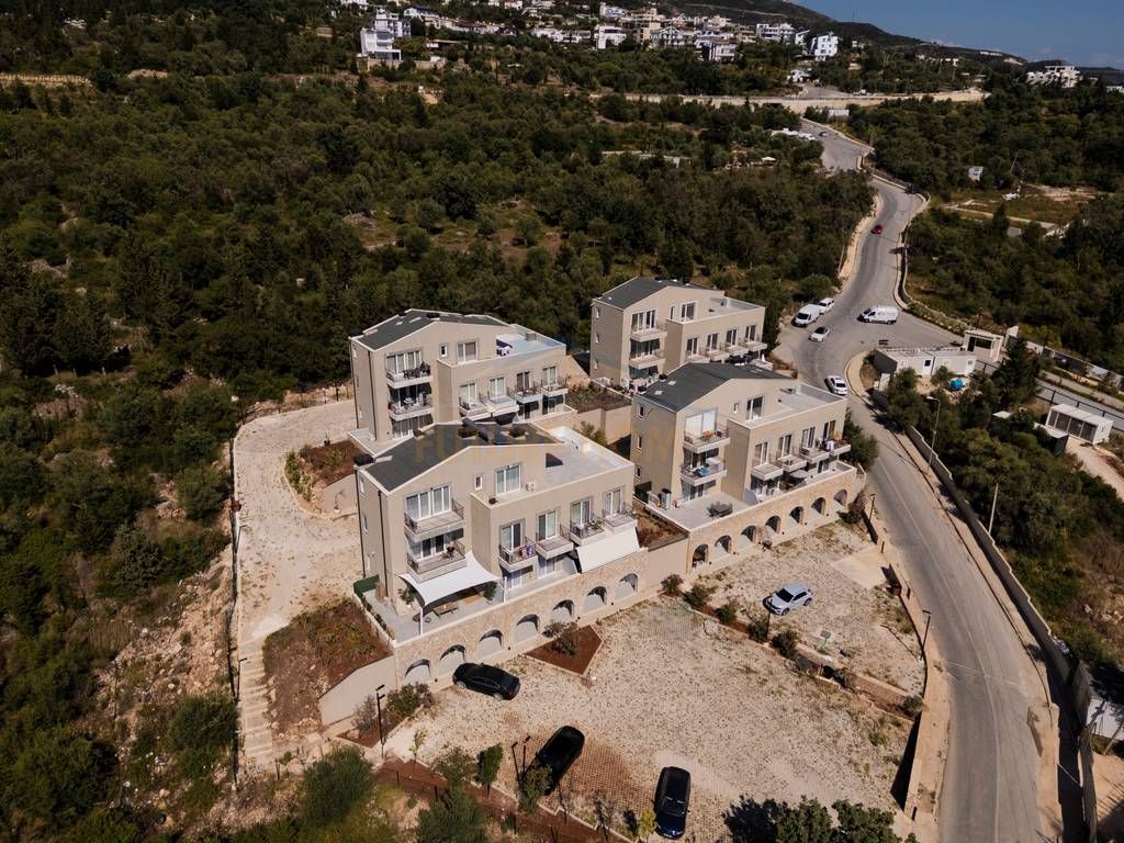 Vendita, Monolocale+Parcheggio, Complesso “Sofo Duni”, Dhermi