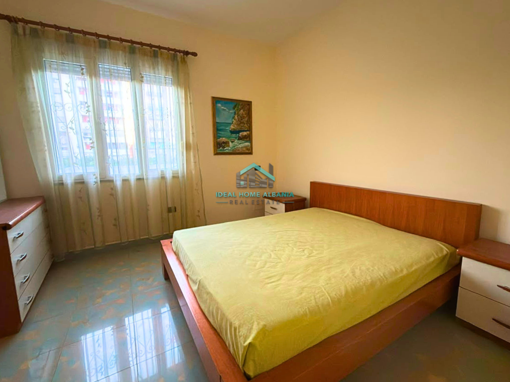VILE NË SHITJE | 29 NËNTORI, VLORË