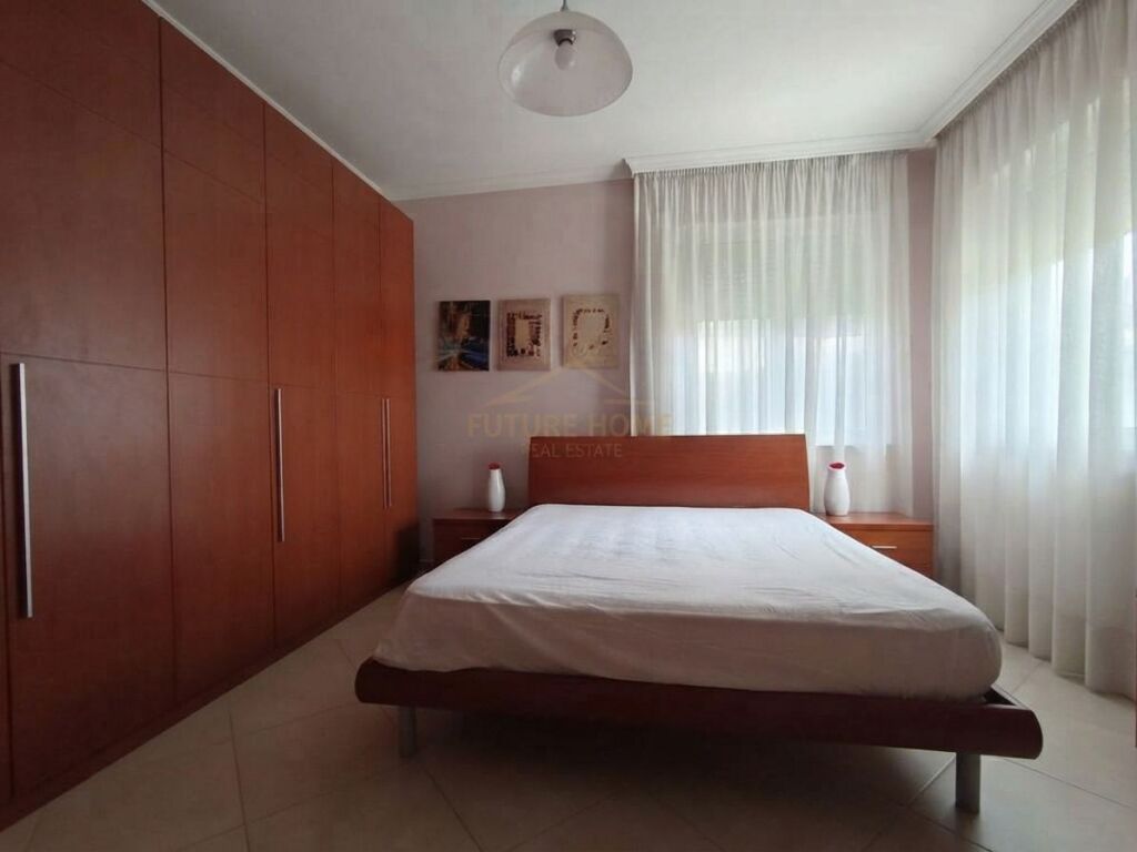 Qera,Apartament 2+1+2, Komuna e Parisit, Tirane
